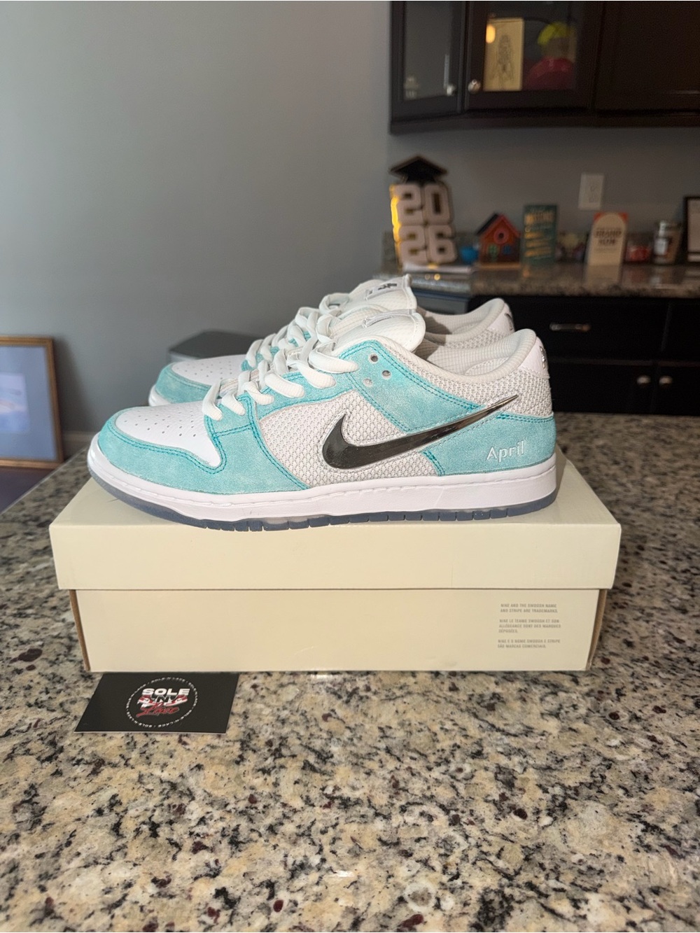 Size 9 Nike SB Dunk Low April Skateboards SKU FD2562-400 Brand New